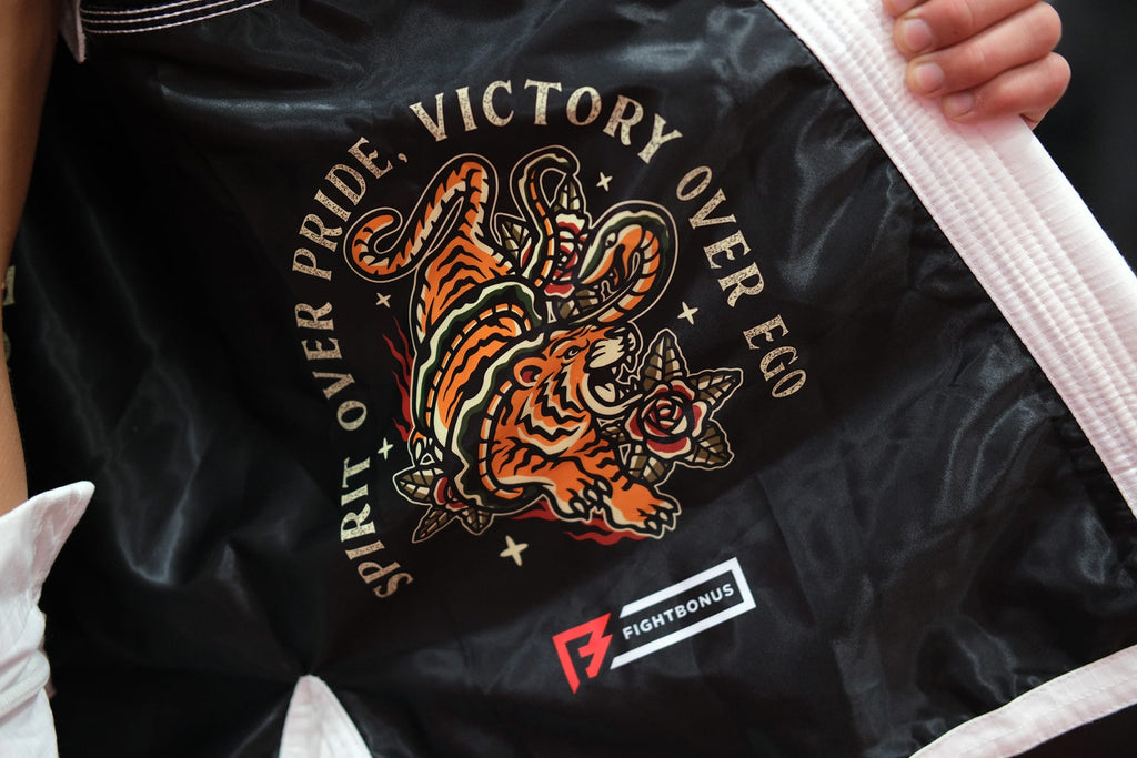 Victory Kimono (White) image 12